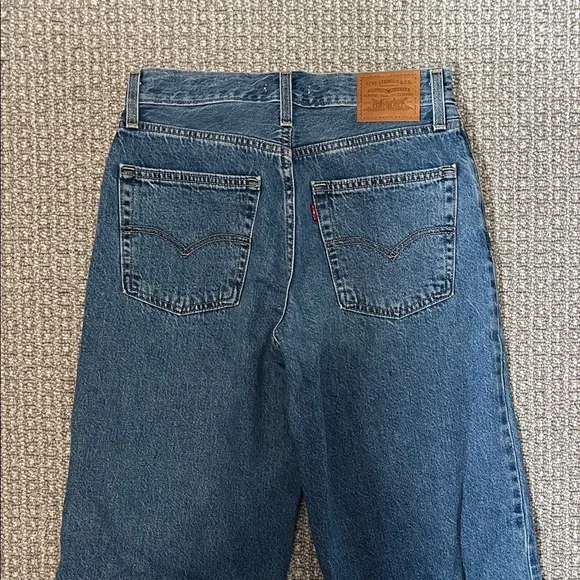Vintage Levi's Baggy Dad Jeans - Picture 4 of 4